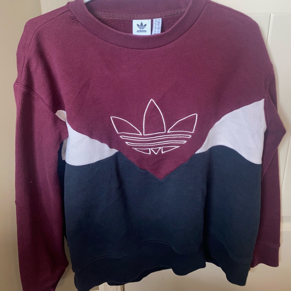 WOMEN’S ADIDAS SWEATSHIRT